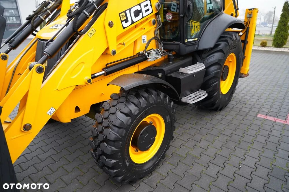 JCB 3CX / KOPARKO-ŁADOWARKA / JOYSTICK / SZYBKOZŁĄCZE / KLIMA/ - 15