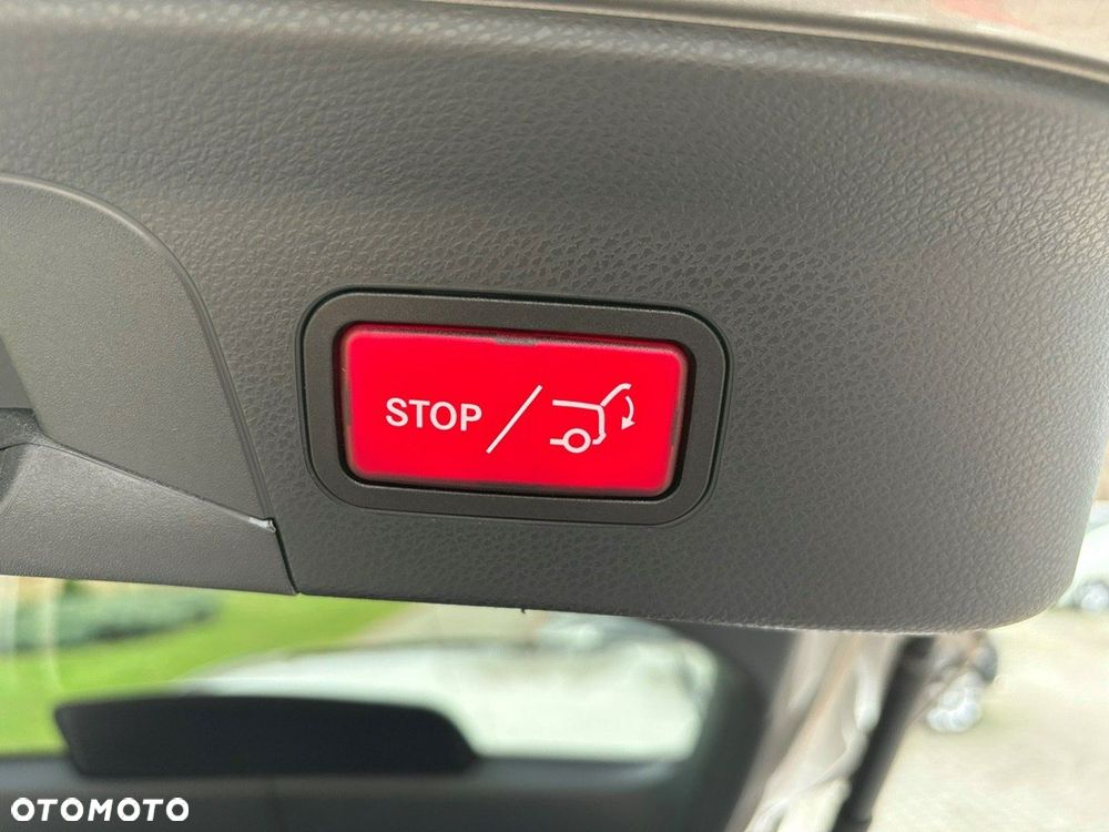 Mercedes-Benz GLC - 34