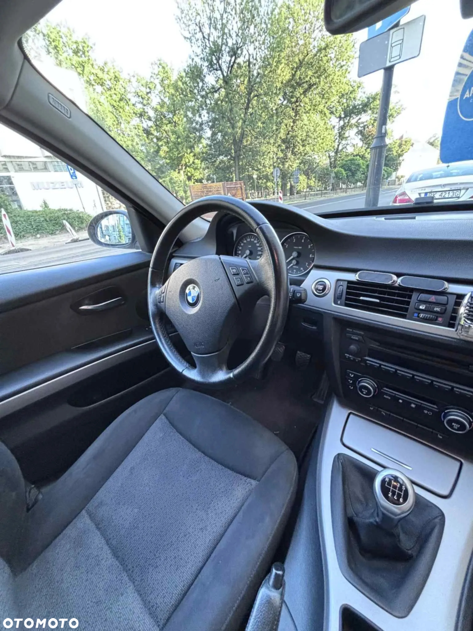 BMW Seria 3 320i - 9