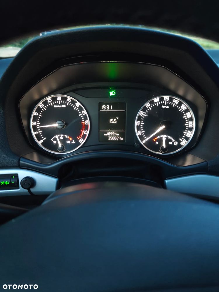 Skoda Octavia 1.6 TDI Ambiente - 8
