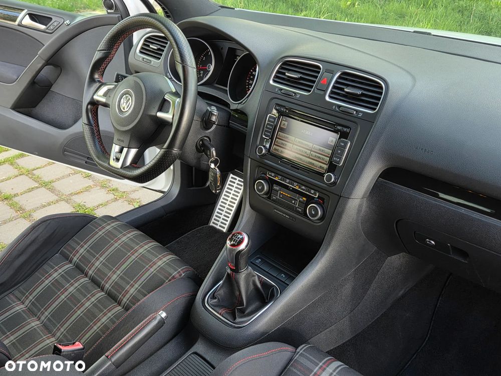 Volkswagen Golf 2.0 GTI - 22