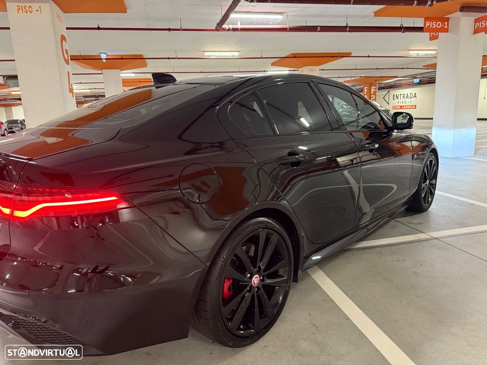 Jaguar XE 2.0 D200 R-Dynamic Black - 6