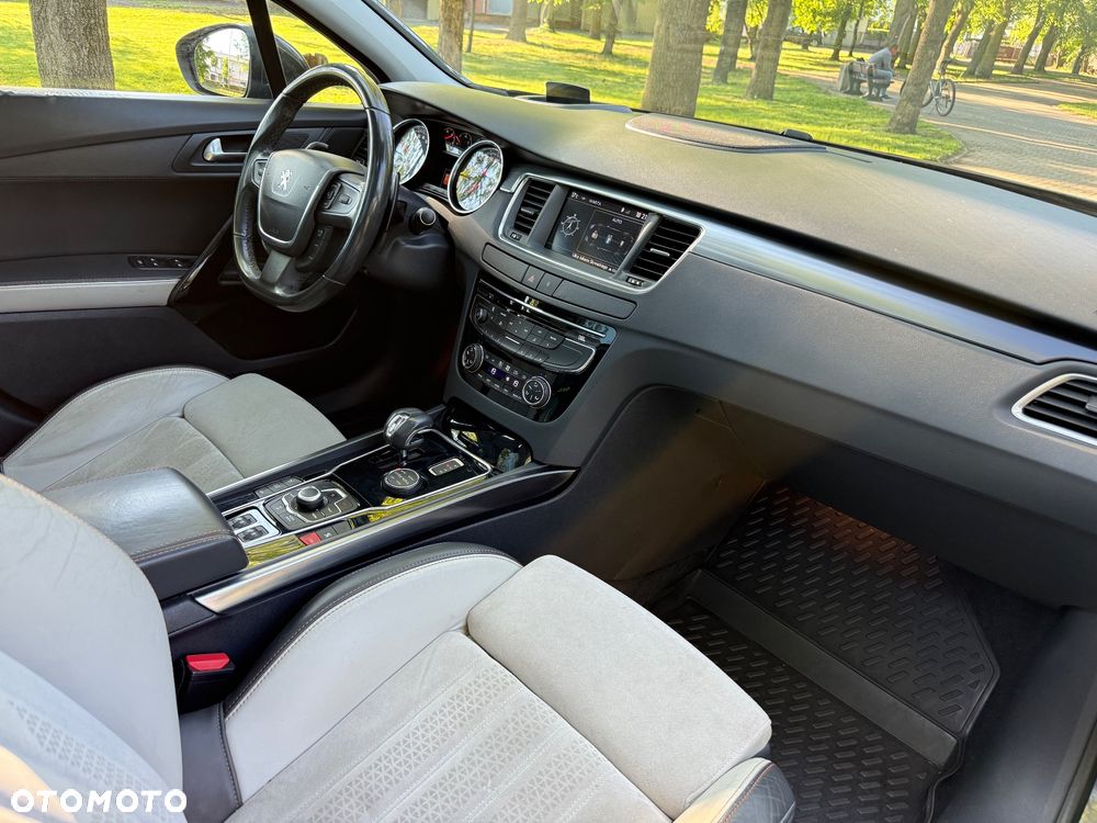 Peugeot 508 RXH Hybrid4 - 39