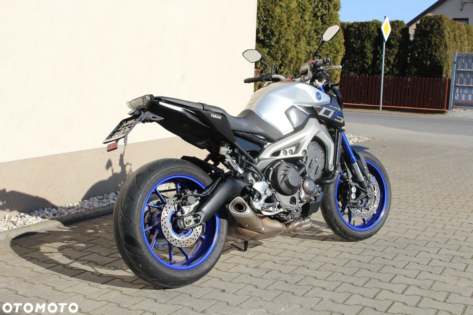 Yamaha MT - 4