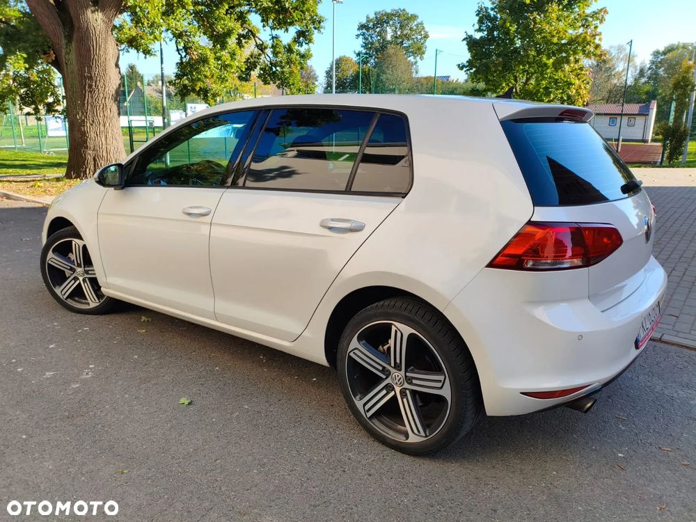Volkswagen Golf 1.6 TDI BlueMotion Technology Cup - 23