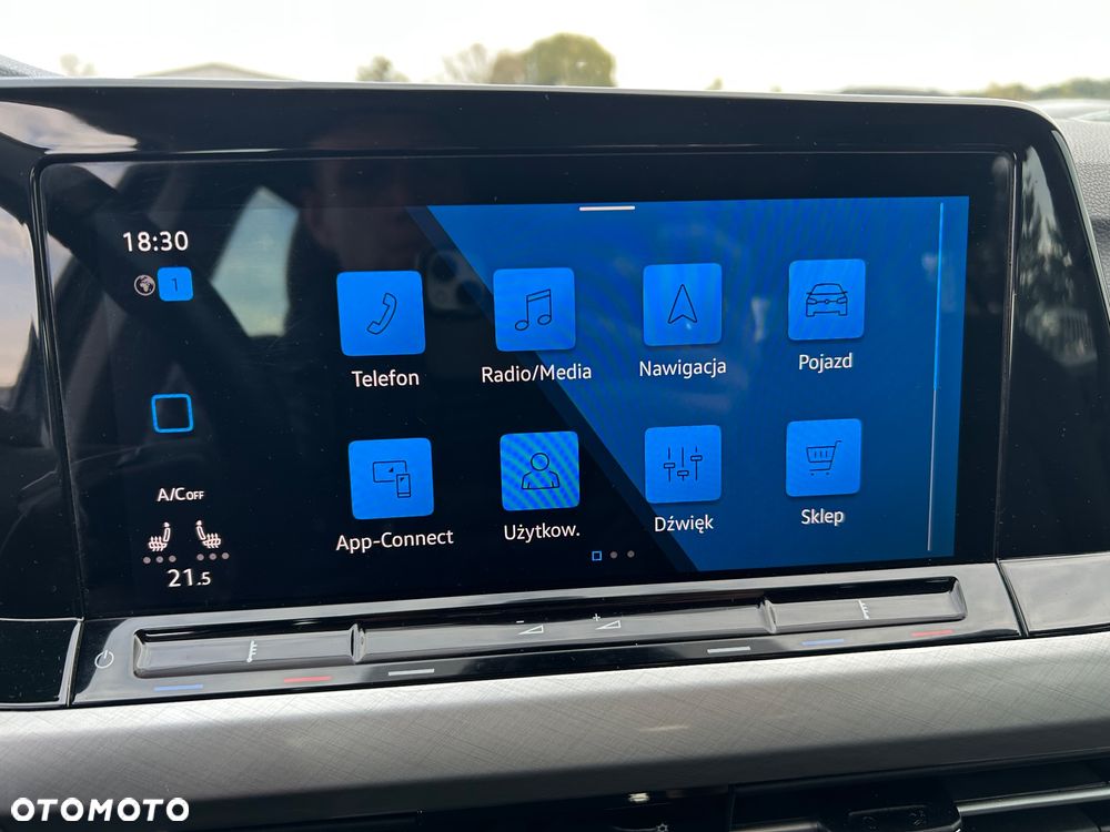 Volkswagen Golf - 23
