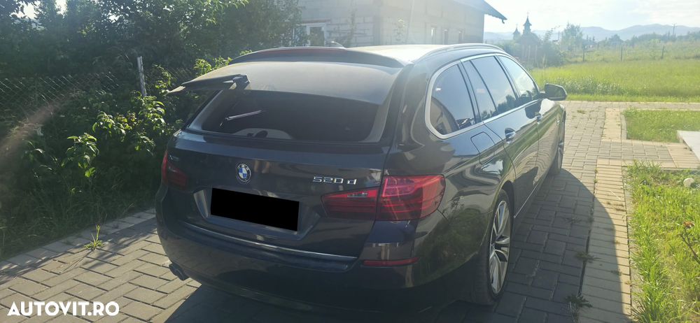 BMW Seria 5 520d xDrive AT - 17