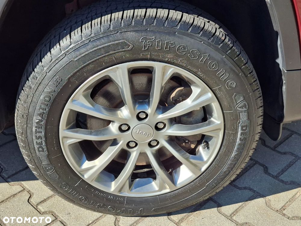 Jeep Cherokee - 14