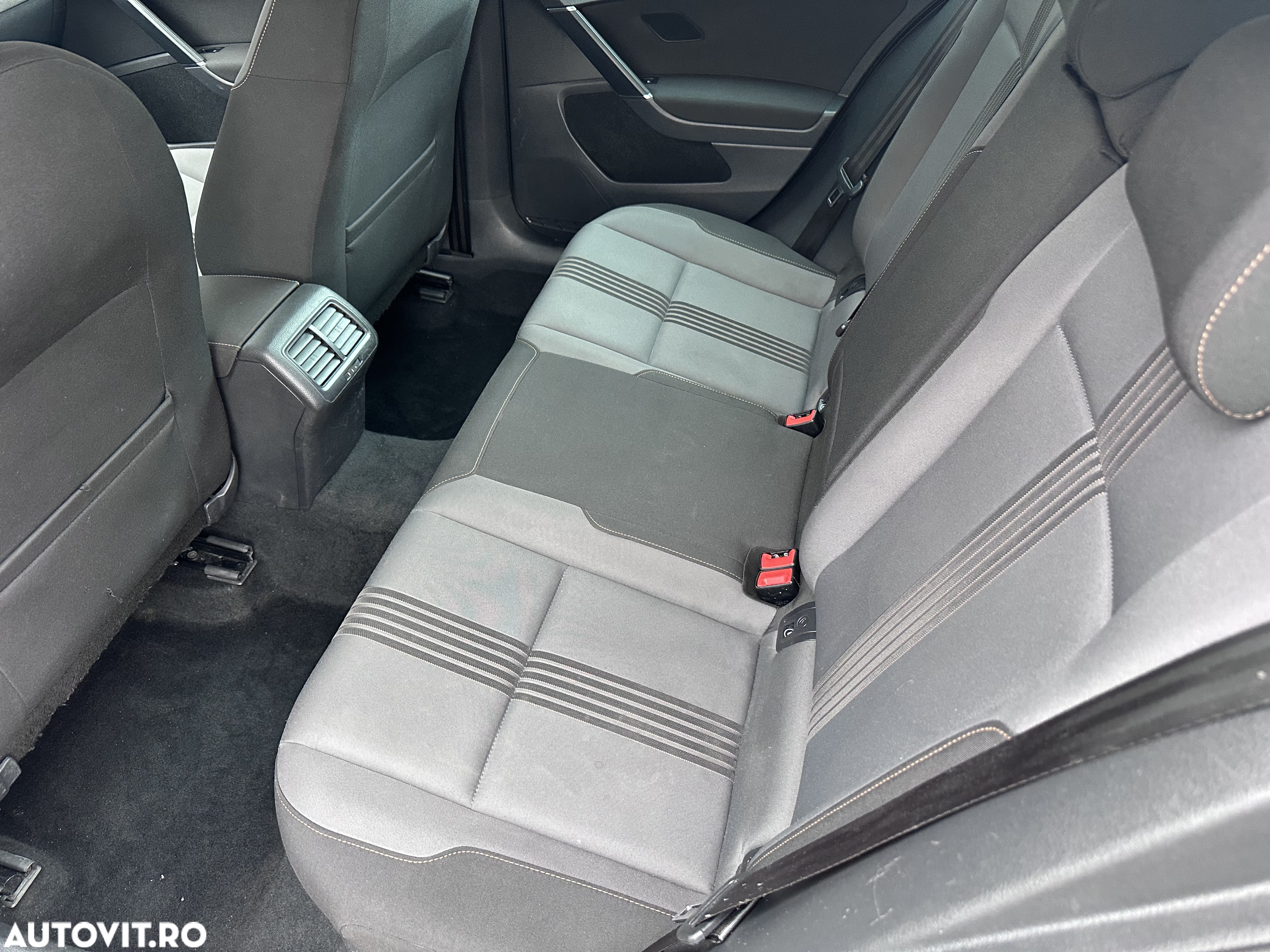 Volkswagen Golf 1.6 BlueTDI DSG Comfortline - 15