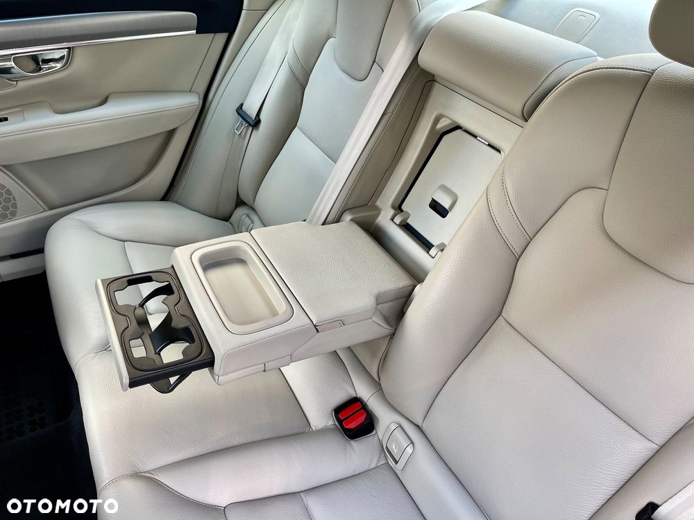 Volvo S90 D4 Momentum - 36