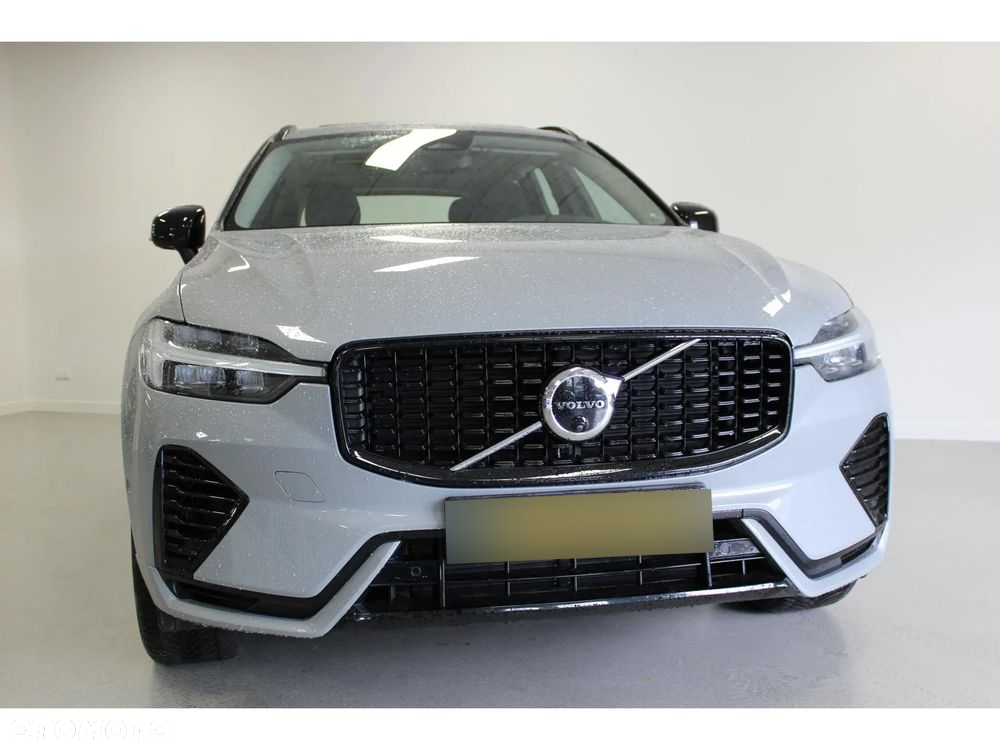 Volvo XC 60 B5 B AWD Plus Dark - 3