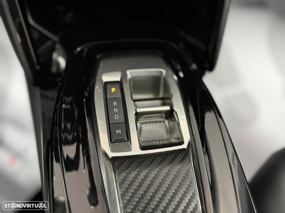 Peugeot 208 PureTech 100 EAT8 Allure - 22