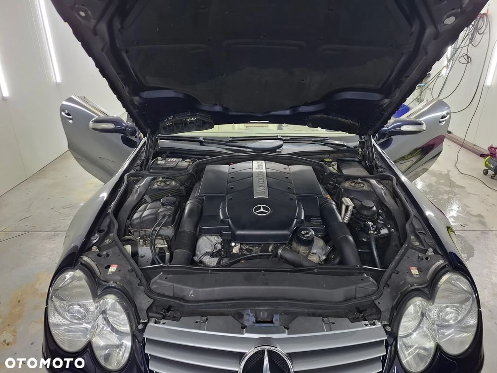 Mercedes-Benz SL - 16