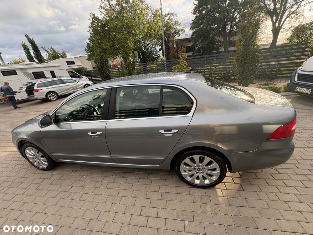 Skoda Superb 2.0 TDI Ambition - 6