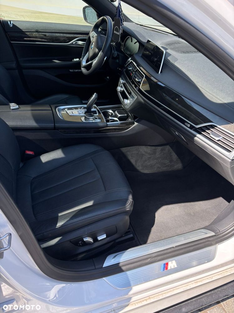 BMW Seria 7 740Li - 17