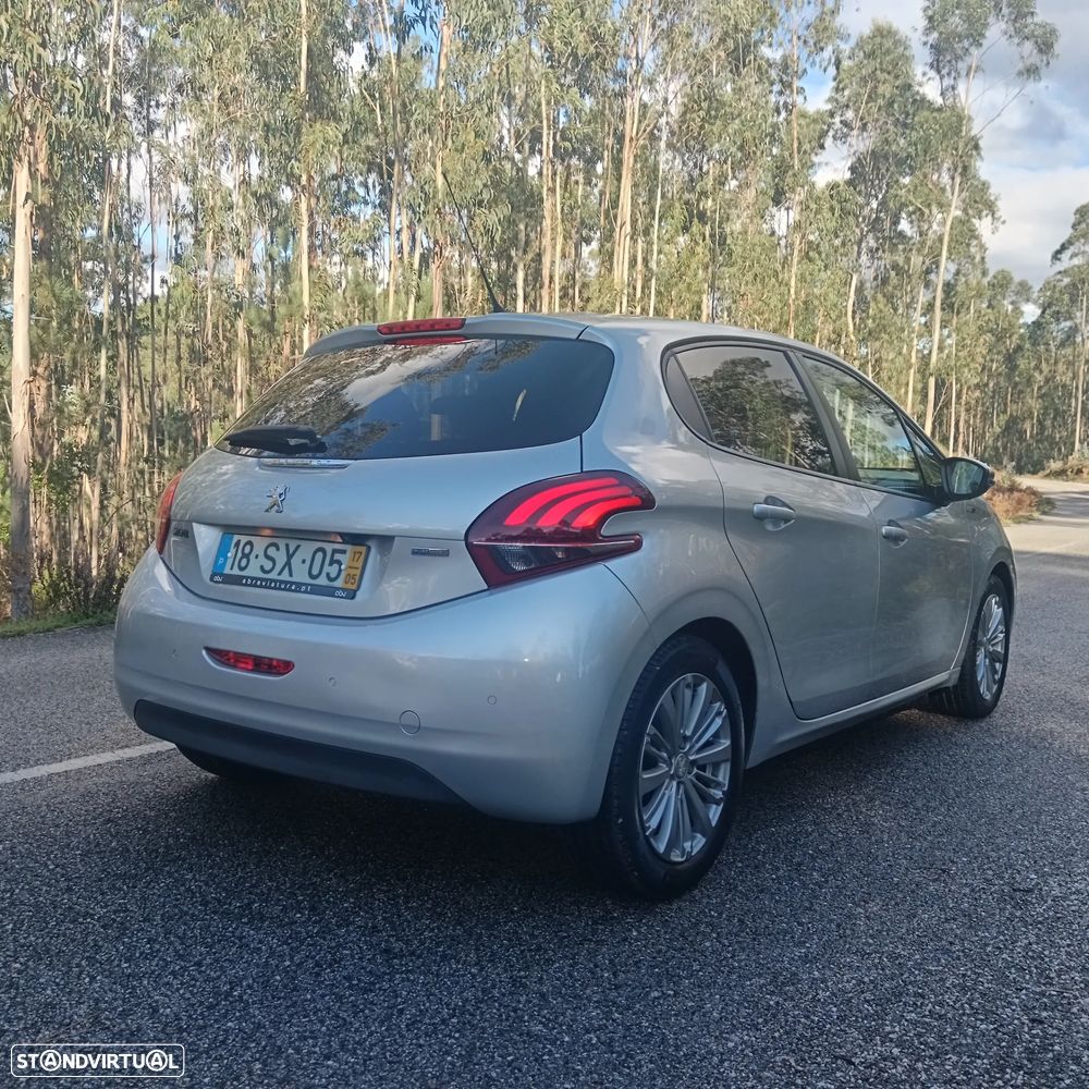 Peugeot 208 1.2 PureTech Style - 7