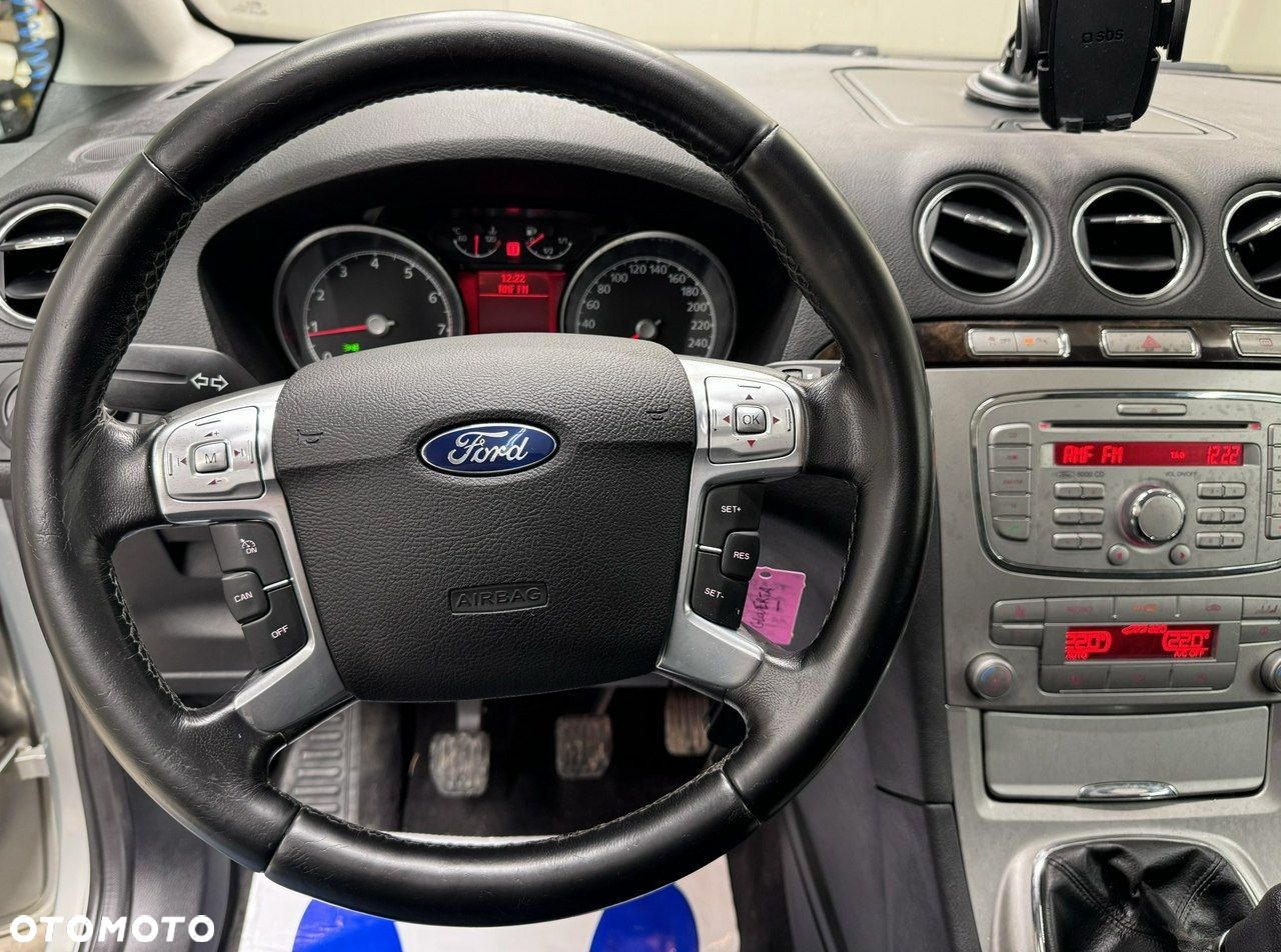 Ford Galaxy - 18