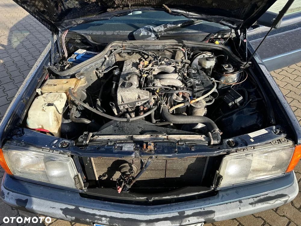 Mercedes-Benz W201 (190) - 6