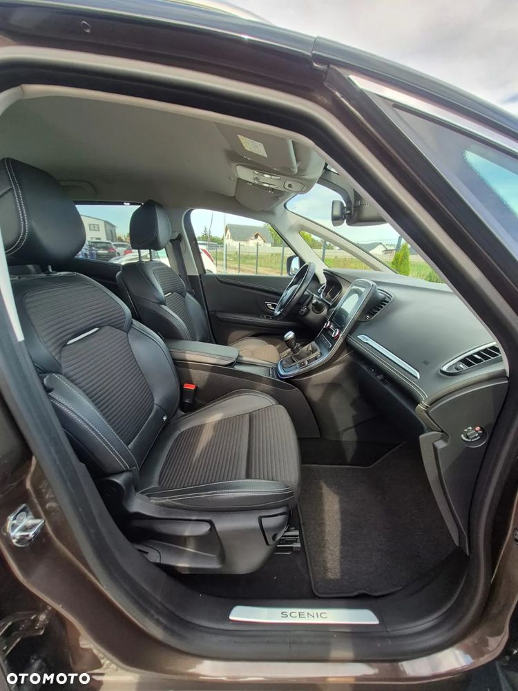 Renault Grand Scenic - 29