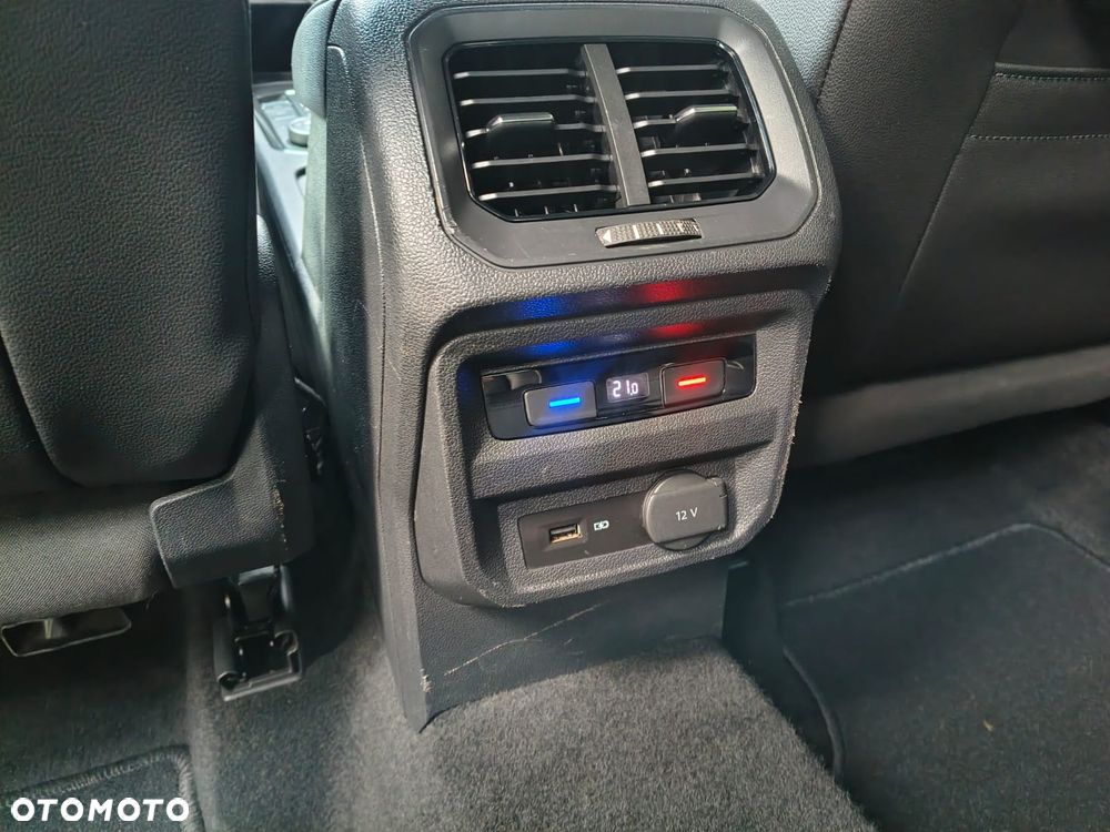 Volkswagen Tiguan - 26
