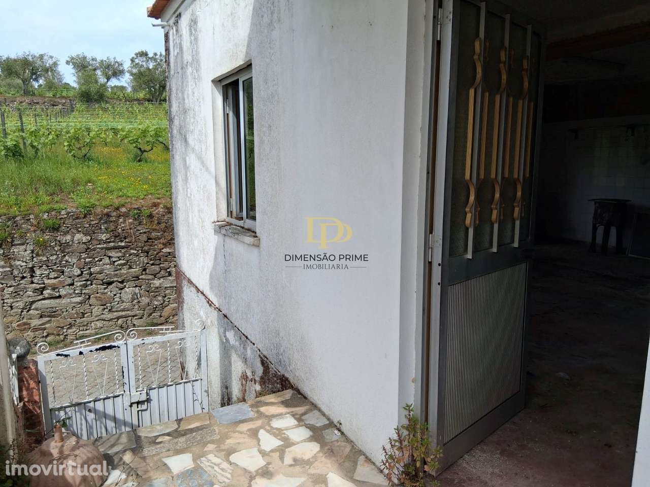 Espaço Comercial/Serviços 1 andar e R/C (garagem) com área de 60m2 ... - Grande imagem: 5/7