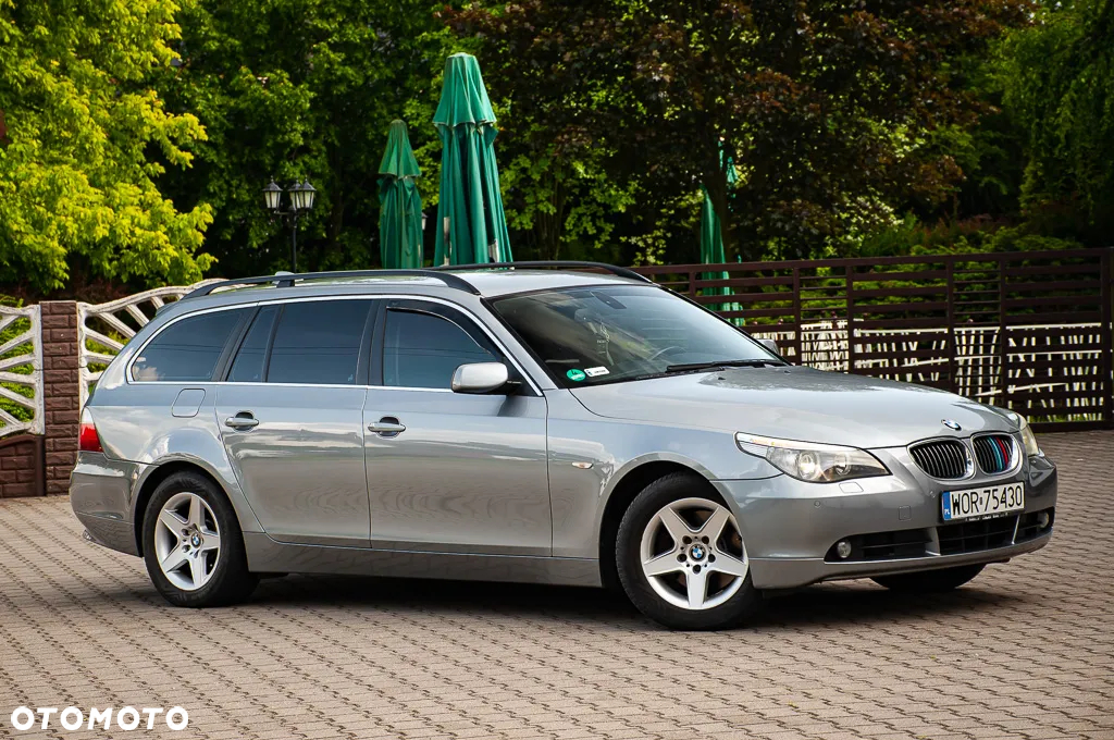 BMW Seria 5 525i Touring - 4