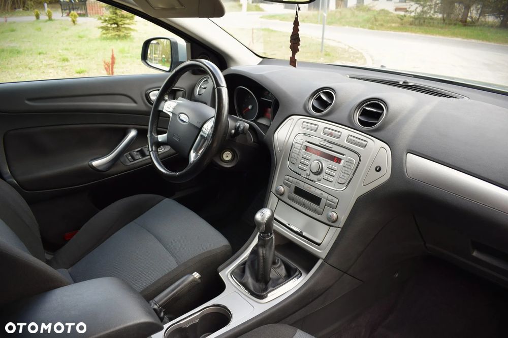 Ford Mondeo - 11
