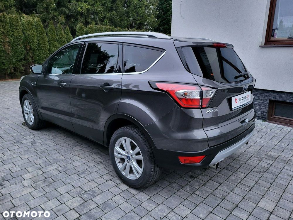 Ford Kuga - 10