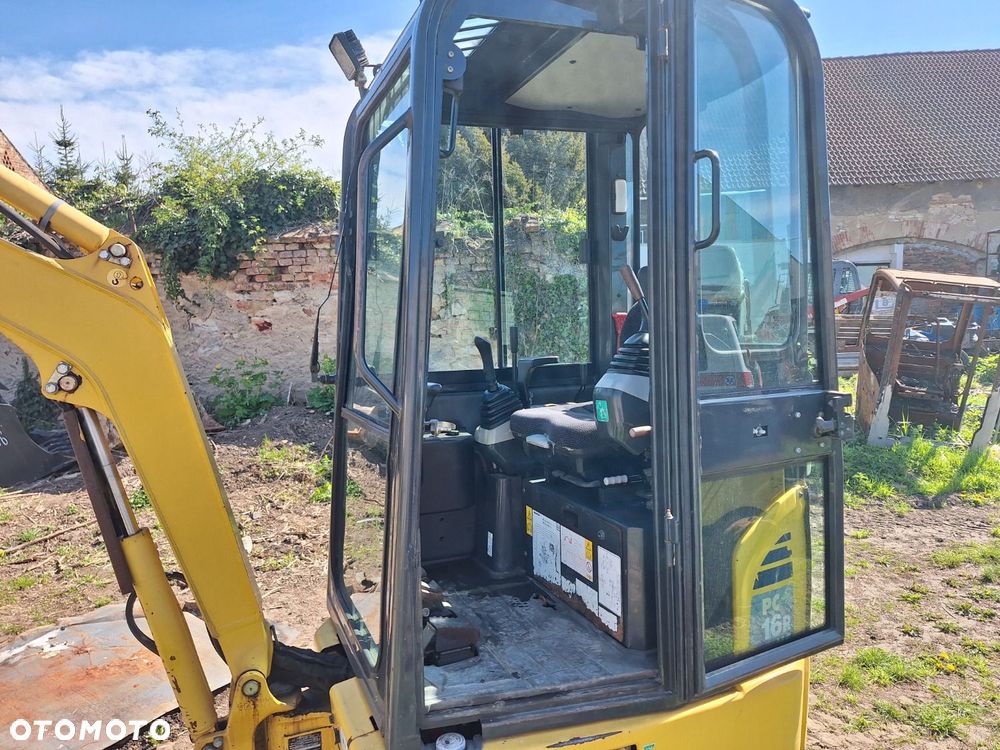 Komatsu Pc16R-3Hs - 9