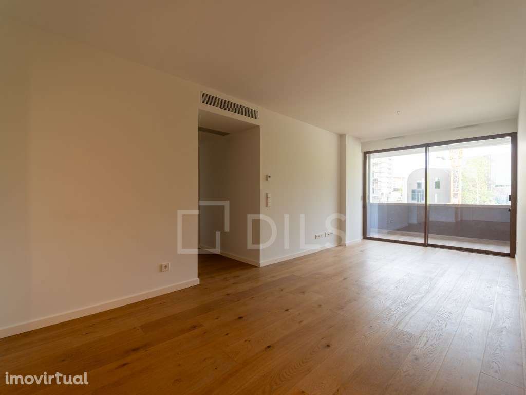 Apartamento T2 em Vila Nova Gaia com varanda e estacionamento - Grande imagem: 3/40