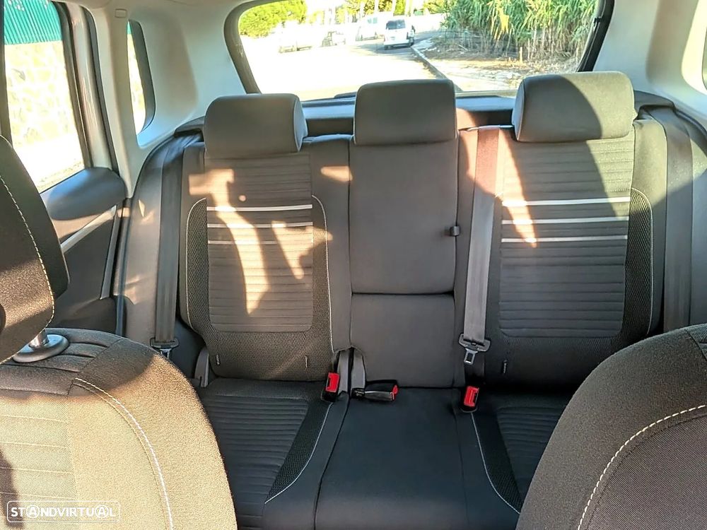 VW Tiguan 2.0 TDi Cup BlueMotion - 6