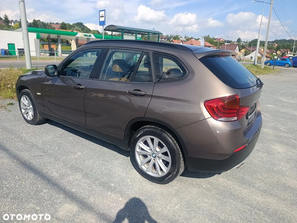 BMW X1 sDrive18d xLine - 11