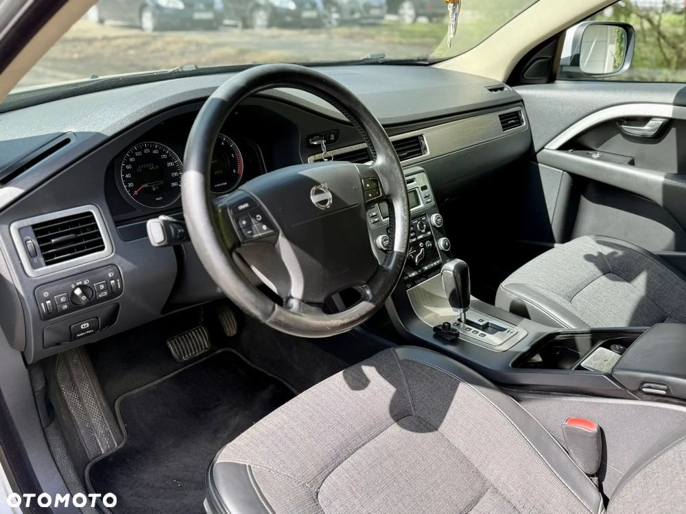 Volvo XC 70 D5 AWD Kinetic - 10