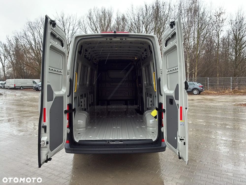Volkswagen Crafter 35 Furgon L4H3, 2.0TDI 140KM, 4490mm, Wysoki dach - 12