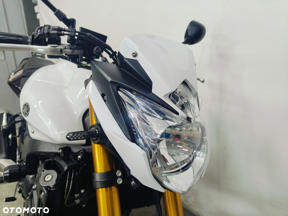 Yamaha FZ8 - 5