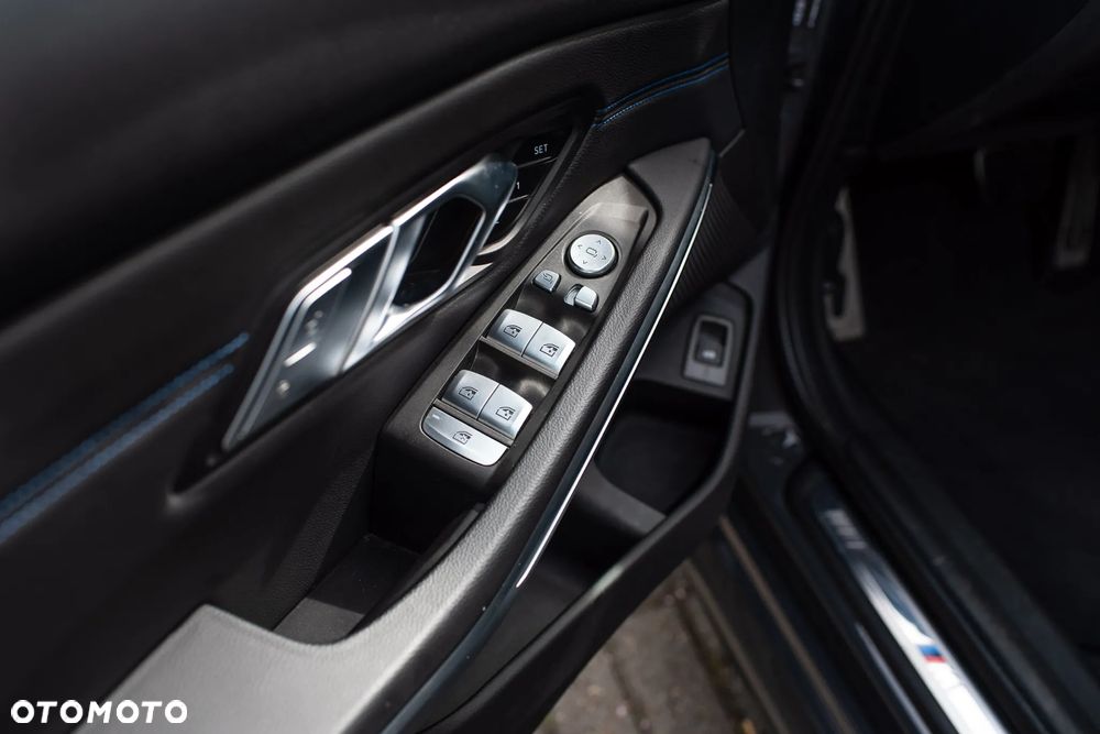 BMW Seria 3 330d xDrive Advantage - 16