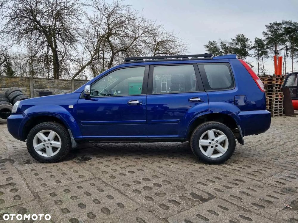 Nissan X-Trail 2.5 Elegance - 2