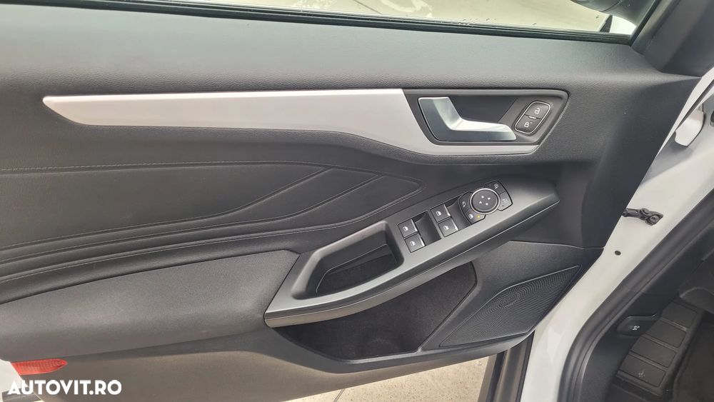Ford Focus - 8