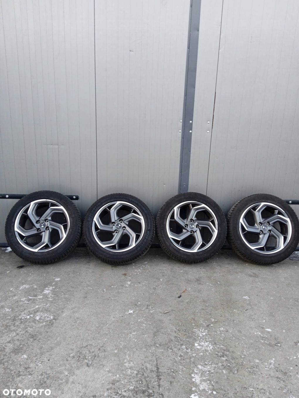 Koła Citroen DS3 Crossback 215/55 R18 - 1