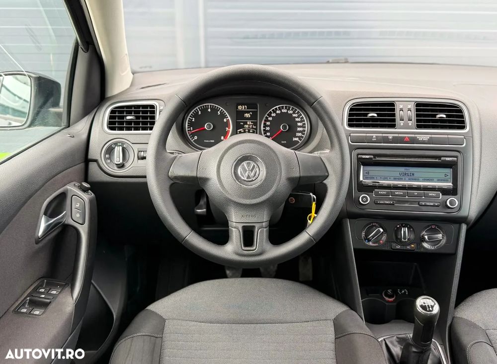 Volkswagen Polo 1.4 Life - 8
