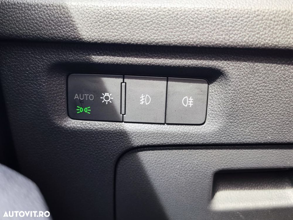 Skoda Octavia 2.0 TDI DSG Ambition - 26