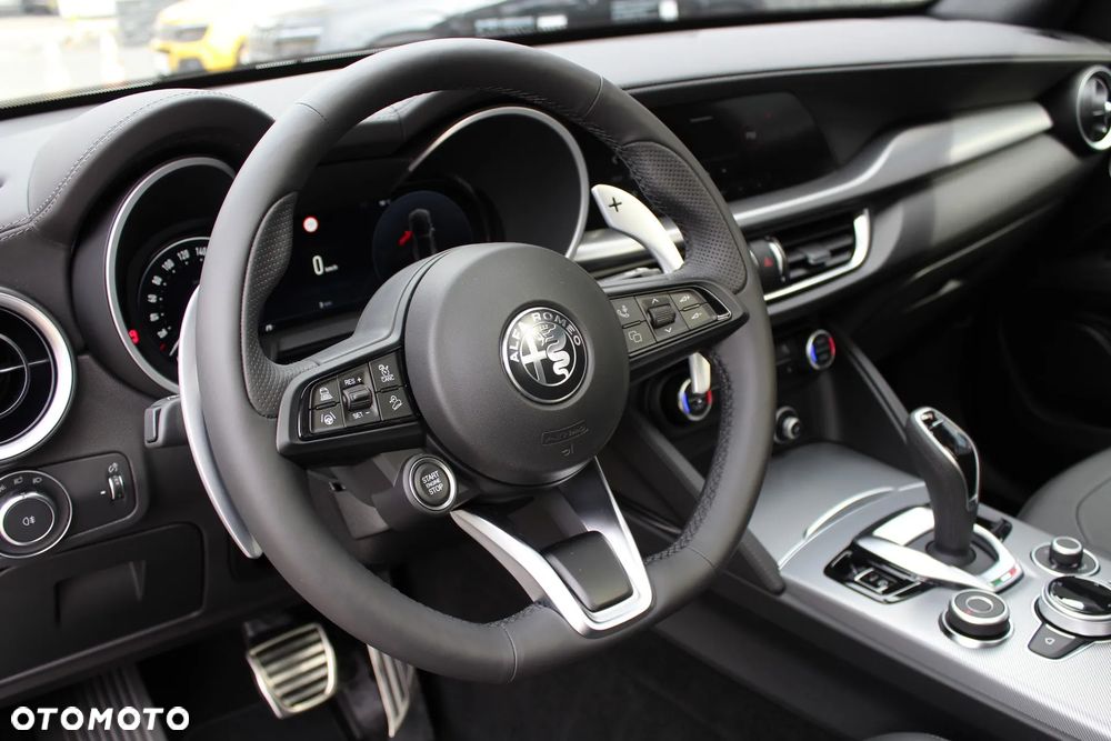 Alfa Romeo Stelvio 2.0 Turbo Veloce Q4 - 10