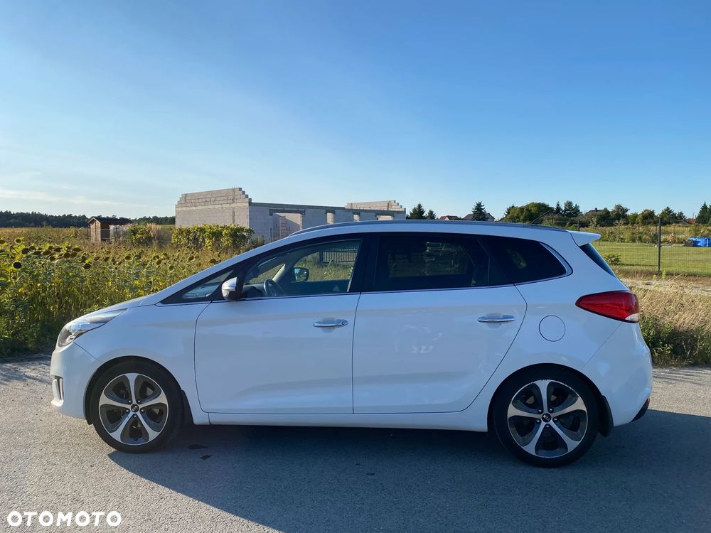 Kia Carens 2013 photo 3