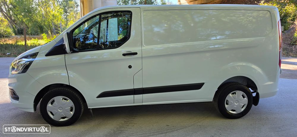 Ford Transit Custom L1H1 2.0 IVA DEDUTIVEL - 10
