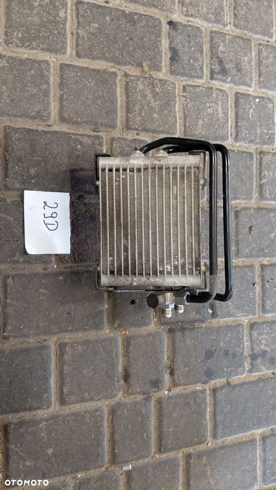 Chłodnica Oleju Bentley Continental GTC / GT / Flying Spur - 4B0317021D - 1