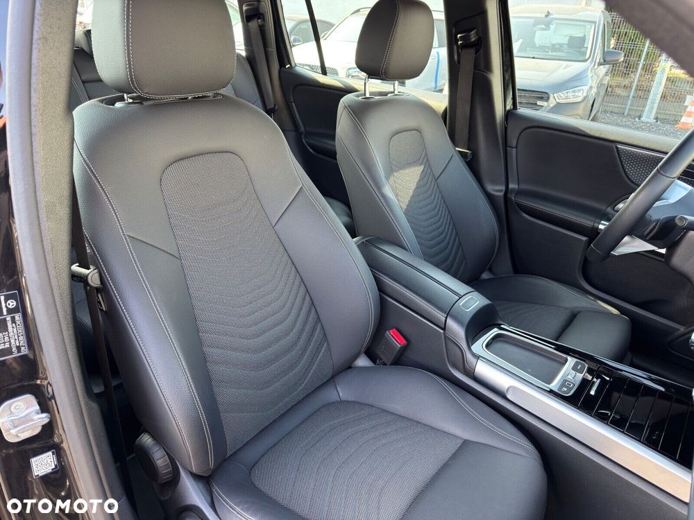 Mercedes-Benz GLB 200 Progressive 7G-DCT - 26