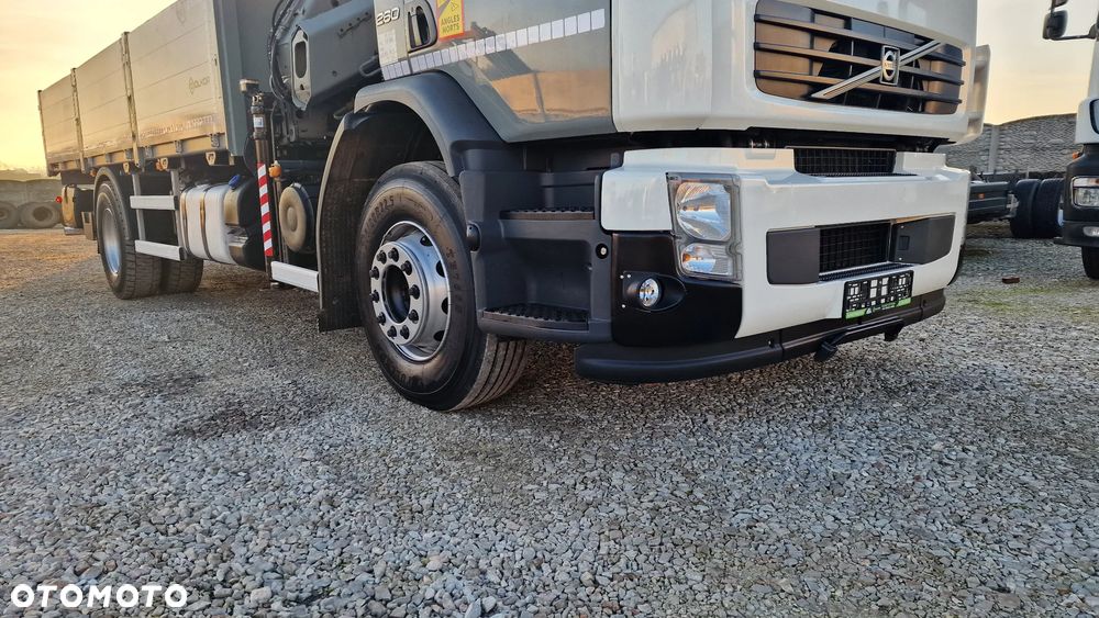 Volvo FE 260 4x2 Hds HIAB 122/11m/Pilot Skrzynia 6m - 13