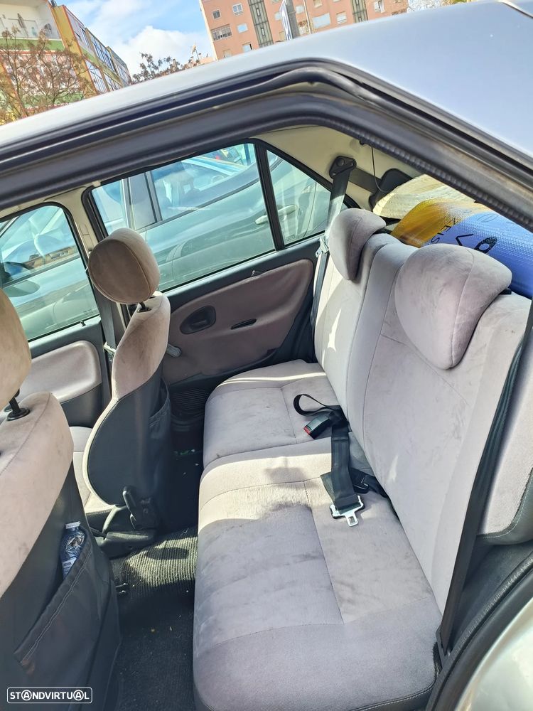 Citroën Saxo 1.1i Exclusive - 6