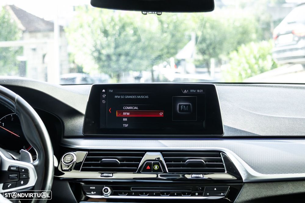 BMW M550d xDrive Auto - 36