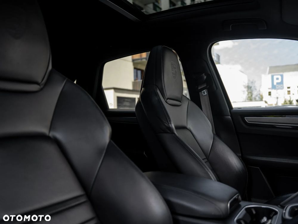 Porsche Cayenne Platinum Edition - 23